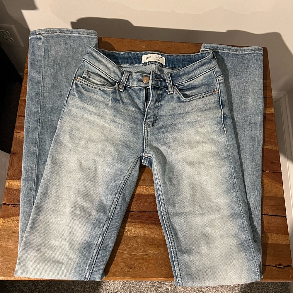 BKE Women's Light Blue Straight Leg Jeans